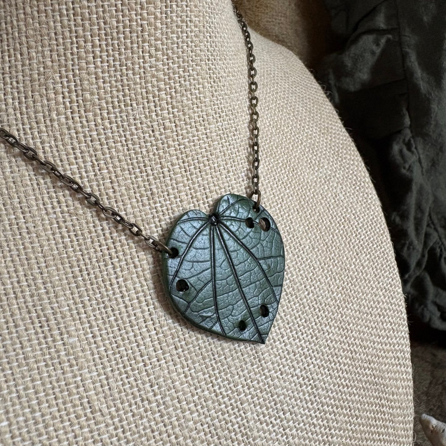 KawaKawa Pendant 3cm - Bronze Belcher Chain