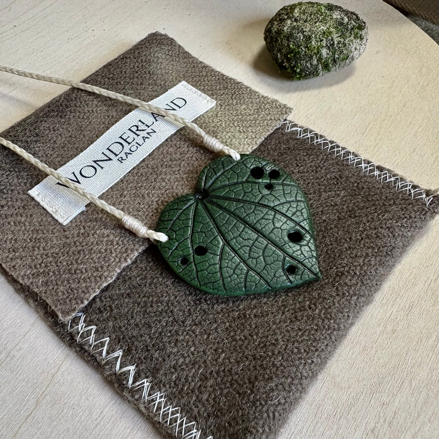 Kawakawa Necklace 4.5cm - Cream cord
