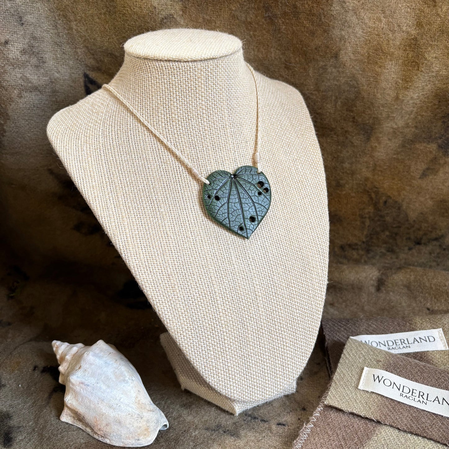 Kawakawa Necklace 4.5cm - Cream cord