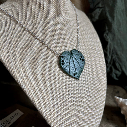KawaKawa Pendant 3cm - Silver Belcher Chain