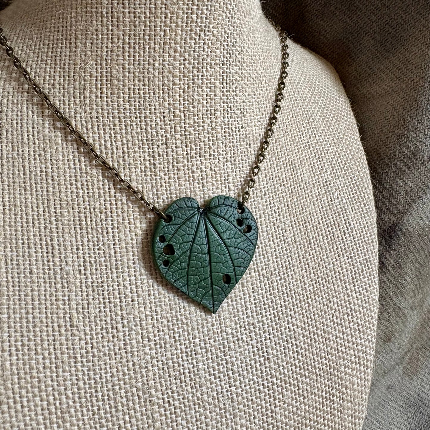 KawaKawa Pendant 3cm - Bronze Belcher Chain