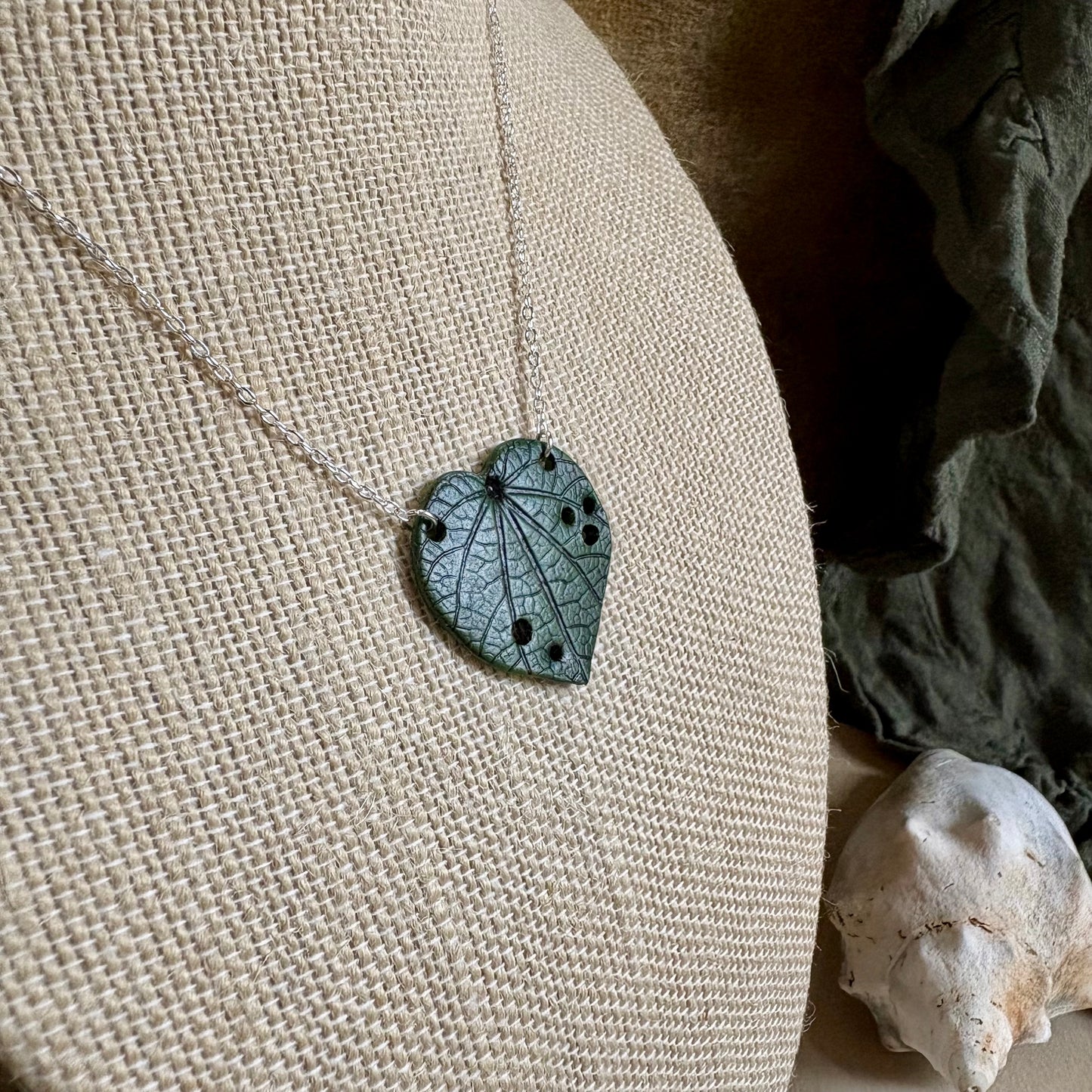 KawaKawa Pendant 3cm - Fine Silver Chain
